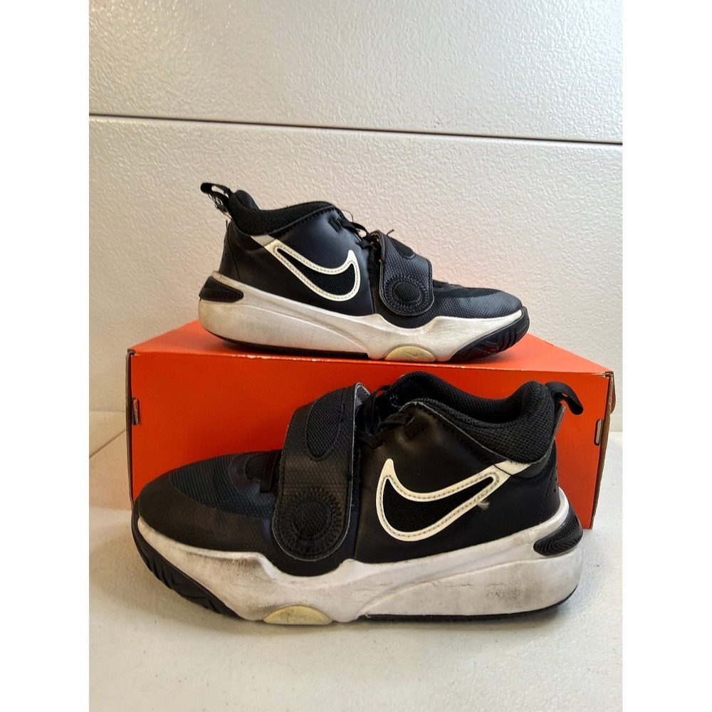 Nike Team Hustle D 11 Black‎ White 6c #2550